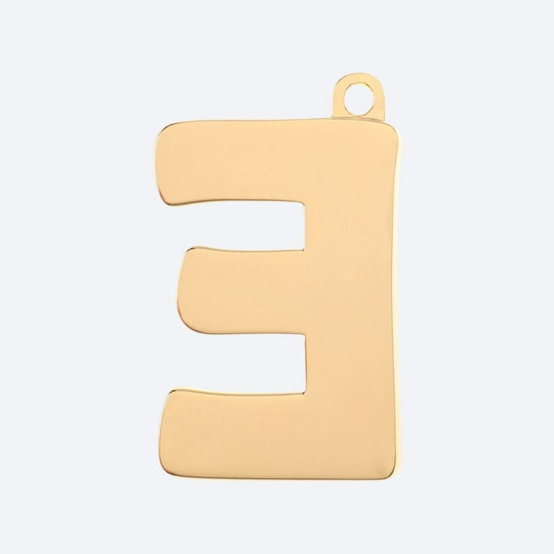 Etiqueta de joyería con letra inicial - E